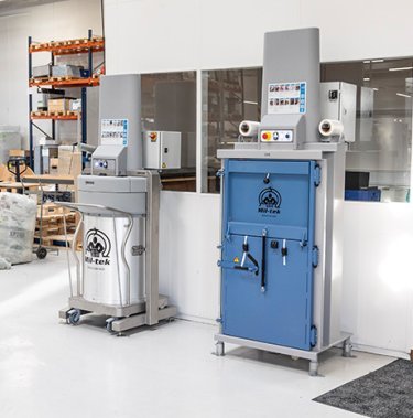 Wat is het verschil tussen een balenpers en een afvalpers?